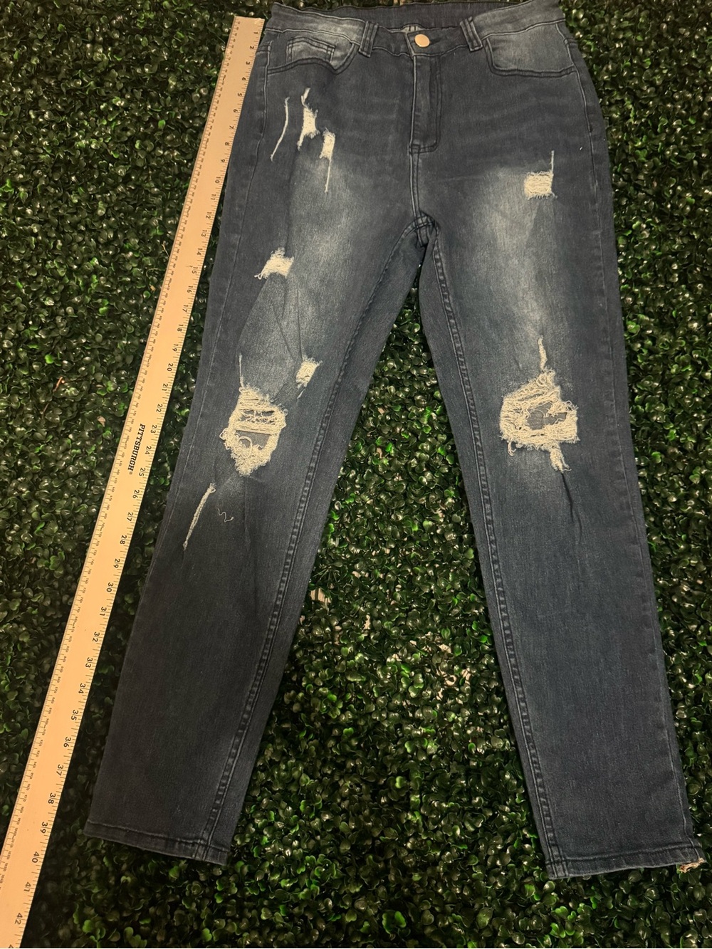 Men's Distressed Dark Wash Jeans - Slim Fit